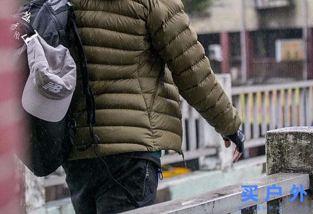 帥氣征服濕冷天氣,四款保暖外套始祖鳥Arc'teryx羽絨服和棉服開箱實穿！