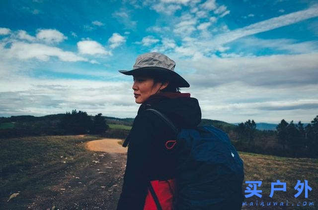 西班牙朝圣之路，走過風雪冰雨的蜜月旅行