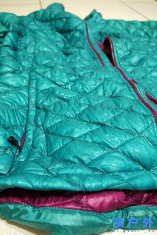 把原先的羽絨服汰換掉啦，以后上山就靠這件The North Face ThermoBall北面保暖棉服外套