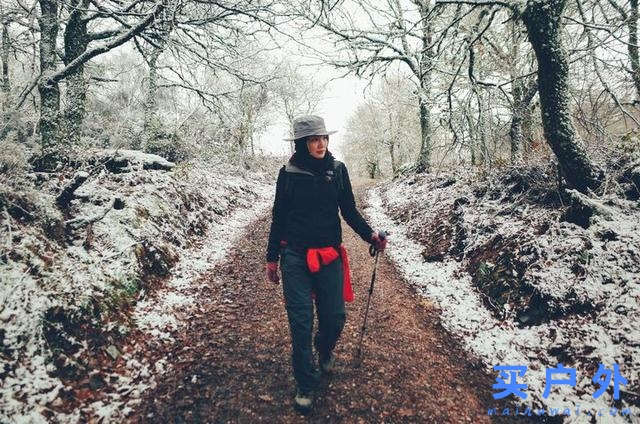 西班牙朝圣之路，走過風雪冰雨的蜜月旅行
