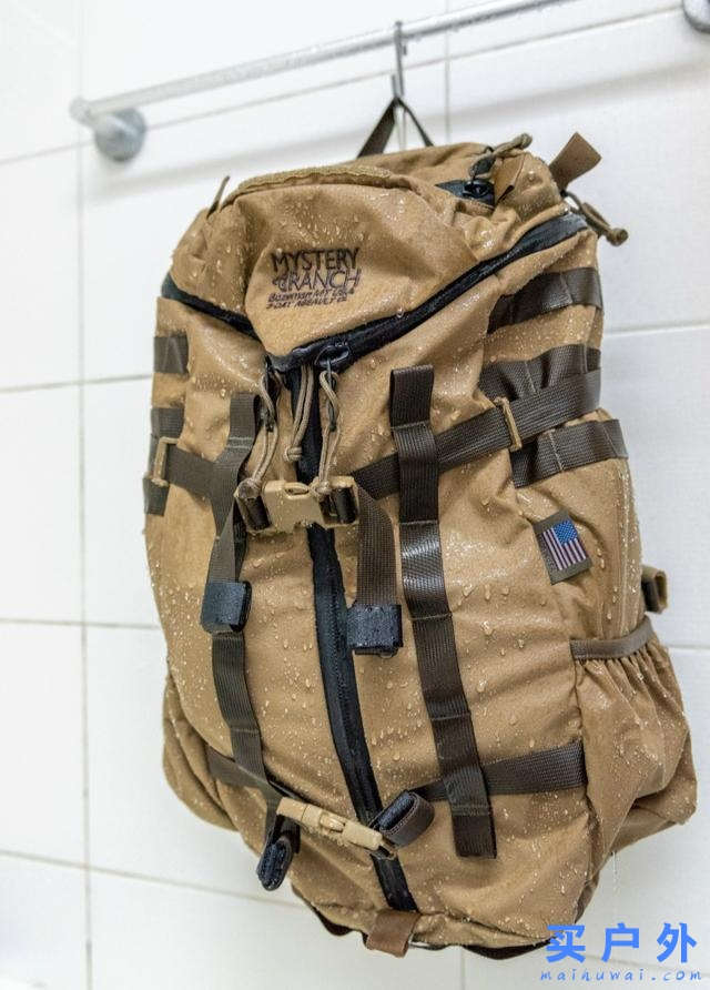 神秘農場Mystery Ranch背包開箱防水測試