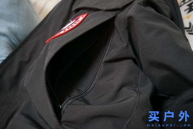 種草全球最火的羽絨服，Canada Goose加拿大鵝羽絨服開箱