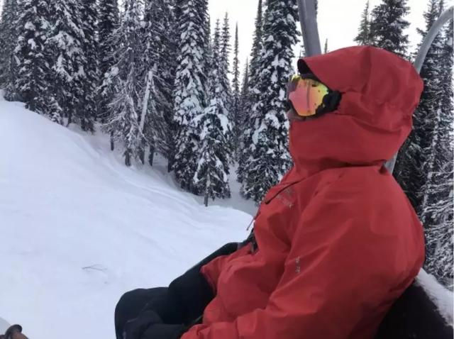 2019年度排名最佳男款沖鋒衣測評