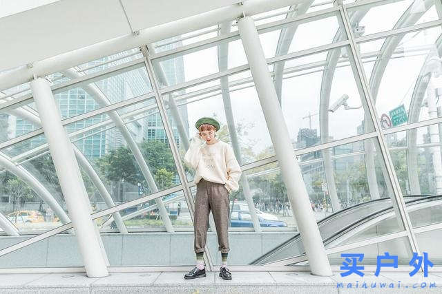 都市戶外風混搭,Smartwool羊毛襪一周繽紛穿搭