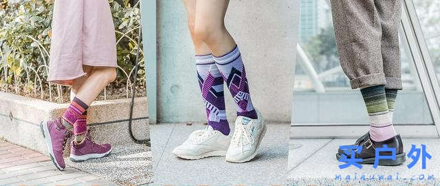 都市戶外風混搭，Smartwool羊毛襪一周繽紛穿搭