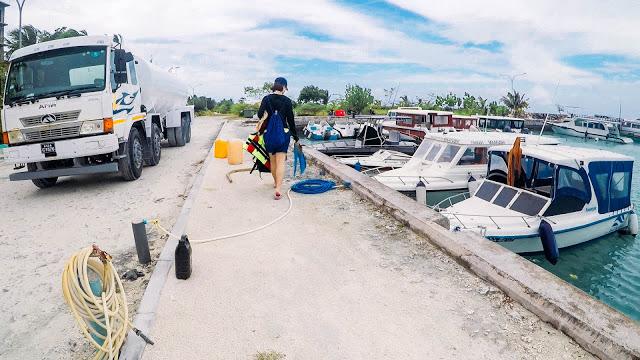 10分鐘帶你登上馬爾代夫無(wú)人島與海龜共游，居民島一日浮潛攻略