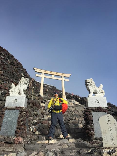 Patagonia巴塔哥尼亞超輕沖鋒衣測評，口袋里的沖鋒衣