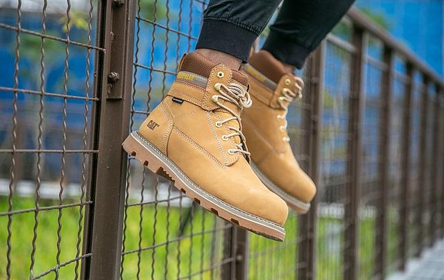 CAT經(jīng)典款大黃靴開箱實(shí)穿分享，大黃靴不是只有Timberland