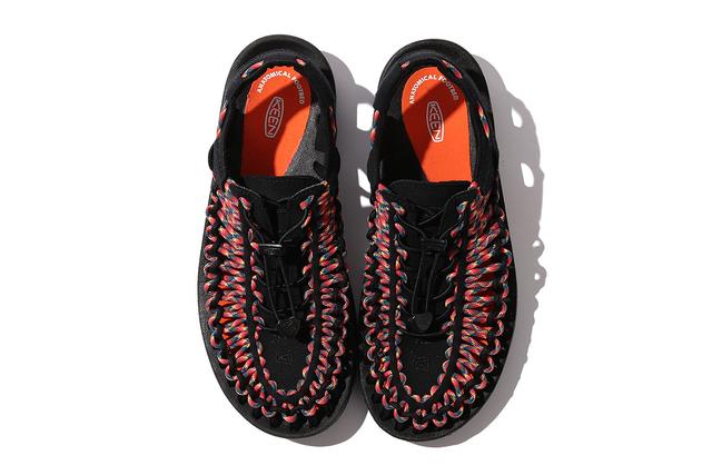 戶外品牌KEEN攜手BEAMS推出UNEEK鞋特別款