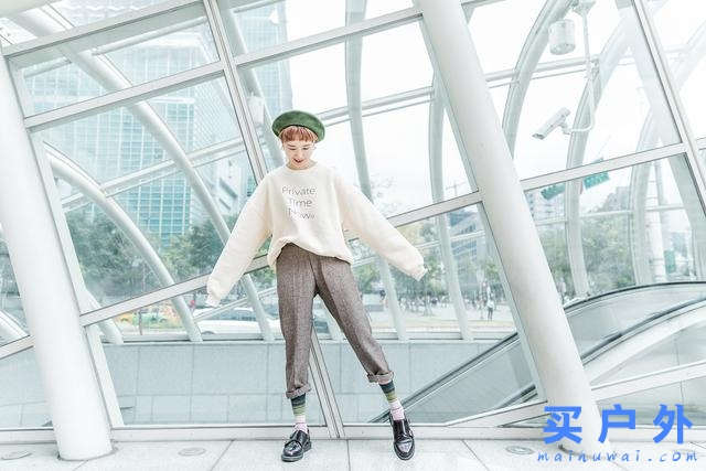 都市戶外風混搭,Smartwool羊毛襪一周繽紛穿搭