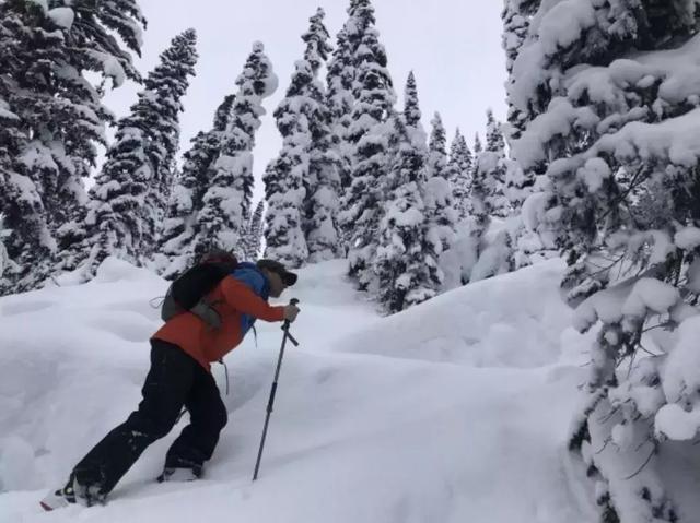 2019年度排名最佳男款沖鋒衣測評