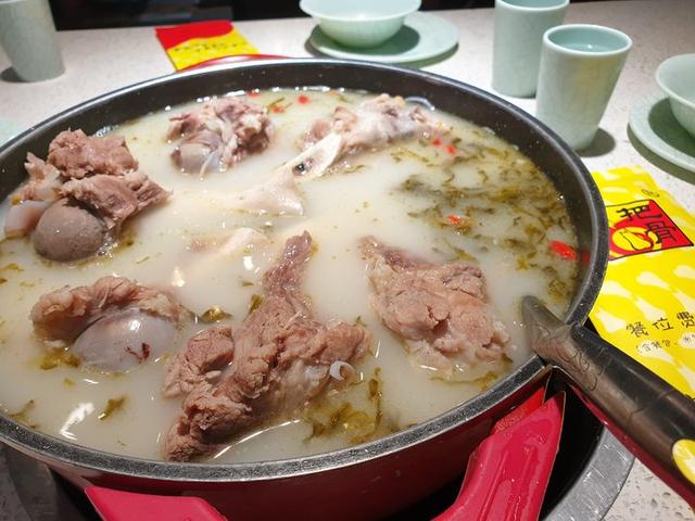 冬季的色達(dá)、亞青及稻城亞丁有一種寧靜的美