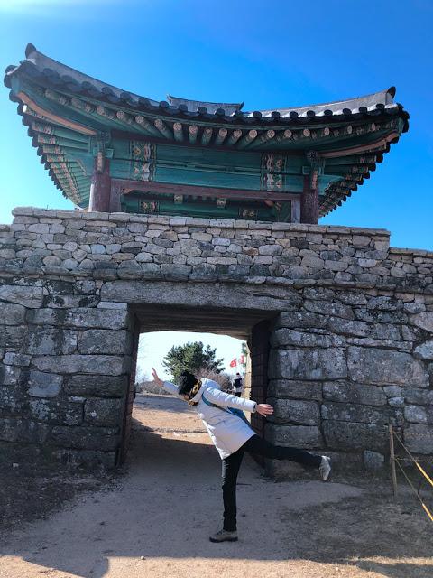 韓國人特別喜歡爬山,我就去爬了韓國釜山第一高山金井山姑堂峰