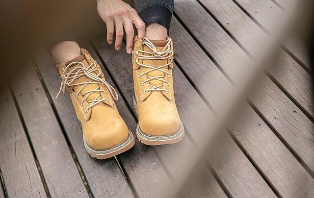CAT經(jīng)典款大黃靴開箱實(shí)穿分享，大黃靴不是只有Timberland