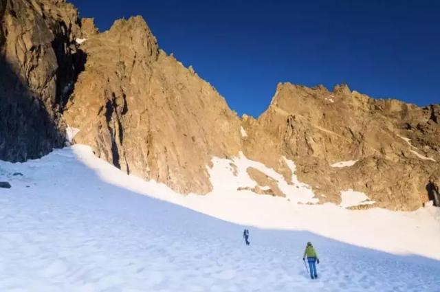 2019年度排名最佳男款軟殼外套測評