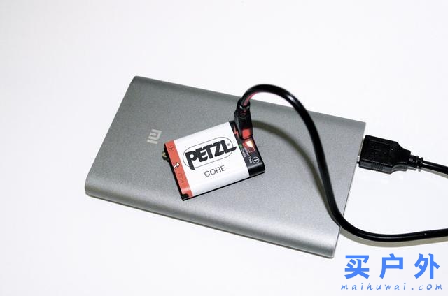 口碑很好的戶外頭燈品牌,Petzl攀索艾特克頭燈開箱測評