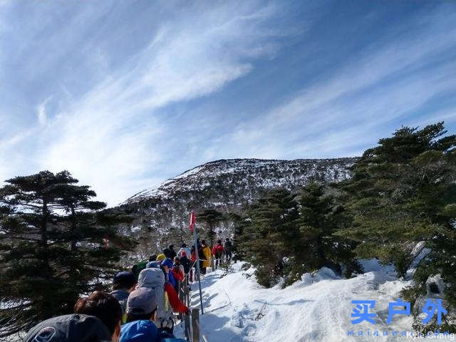 冬天爬韓國第一高峰，19.2公里雪登濟州島漢拿山！