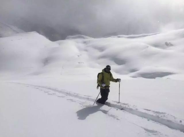 2019年度排名最佳男款沖鋒衣測評