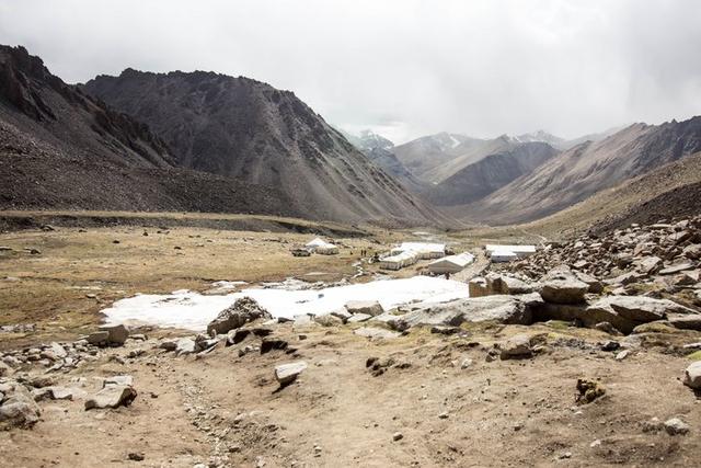 岡仁波齊轉山攻略，我在海拔5600米的雪山上徒步52公里
