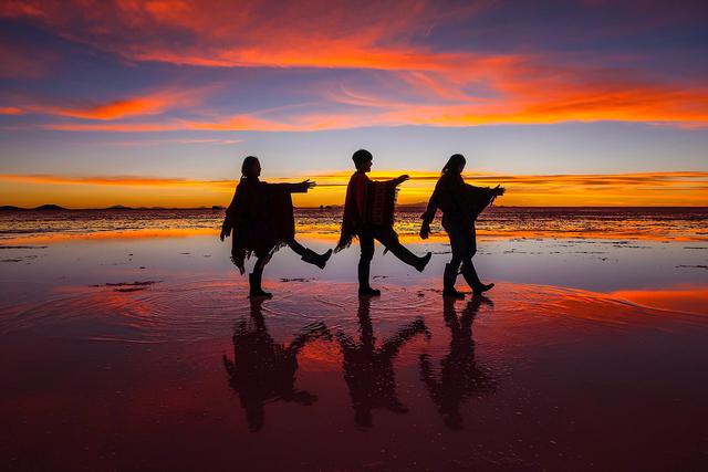玻利維亞烏尤尼鹽湖，天空之鏡日出團、日落團和星空團