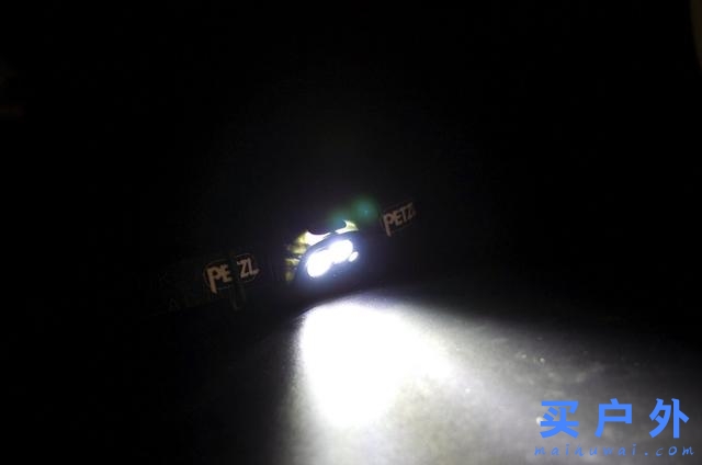 口碑很好的戶外頭燈品牌,Petzl攀索艾特克頭燈開箱測評