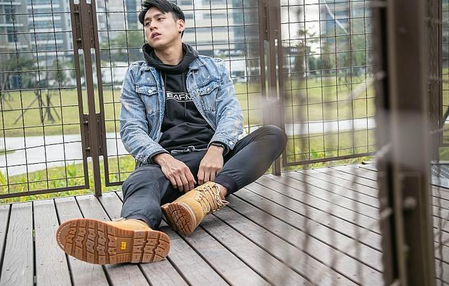 CAT經(jīng)典款大黃靴開箱實(shí)穿分享，大黃靴不是只有Timberland