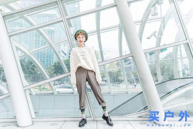 都市戶外風混搭,Smartwool羊毛襪一周繽紛穿搭