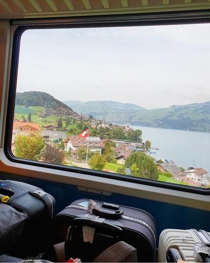 瑞士阿爾卑斯山的愜意生活，我們的詩和遠方