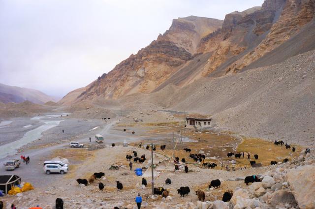上不了珠峰,也要去珠峰大本營(yíng)一趟