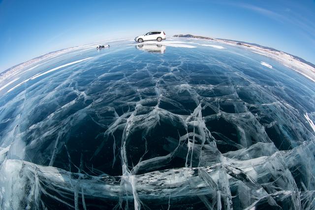 去俄羅斯旅行，用魚眼鏡頭記錄視野下的銀白世界
