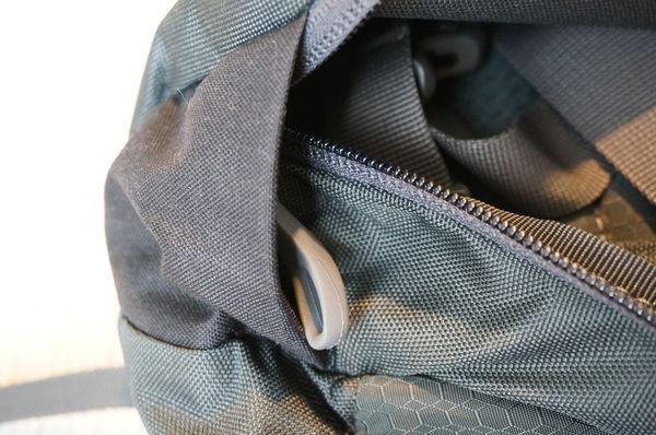 短途旅行怎么選擇背包?看這款小鷹Osprey Farpoint旅行背包