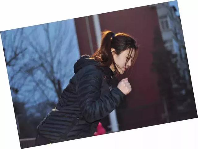 羽絨服并非厚重才保暖，土撥鼠羽絨服測評