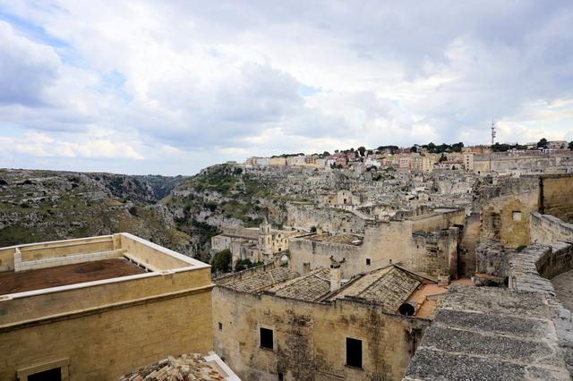 意大利馬泰拉，窮山惡水也要活下去的鬼城