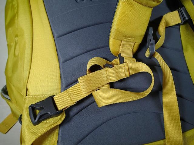 Osprey小鷹Momentum 34通勤電腦包開箱，通勤戶外兩相宜