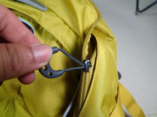 Osprey小鷹Momentum 34通勤電腦包開箱，通勤戶外兩相宜