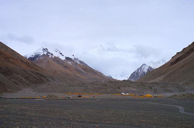 上不了珠峰,也要去珠峰大本營(yíng)一趟