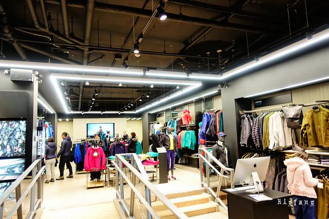 加拿大溫哥華必買必逛,Arc’Teryx始祖鳥品牌折扣店