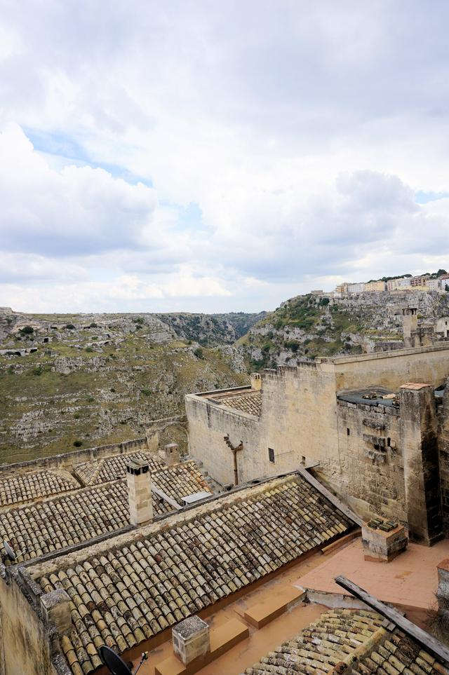 意大利馬泰拉，窮山惡水也要活下去的鬼城
