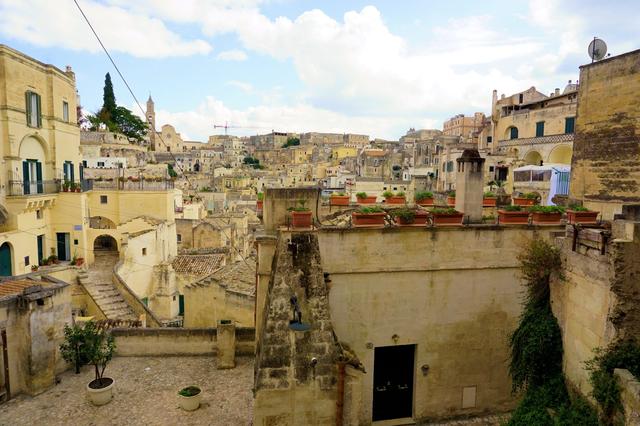 意大利馬泰拉，窮山惡水也要活下去的鬼城