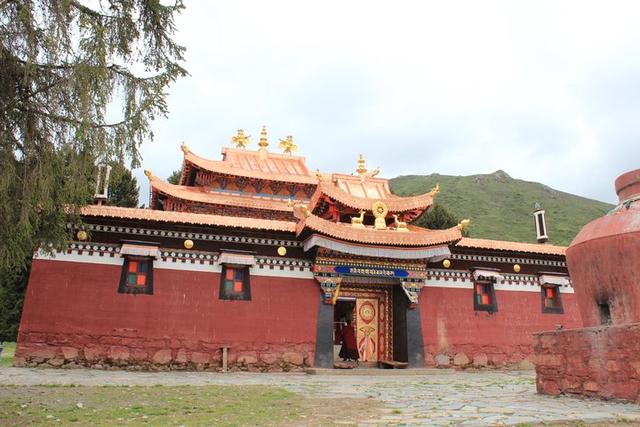 去甘南旅行度假,一路向西越遠越美的風景