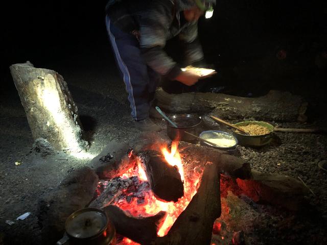 危地馬拉值得去的火山,富埃戈火山和阿卡特南戈火山