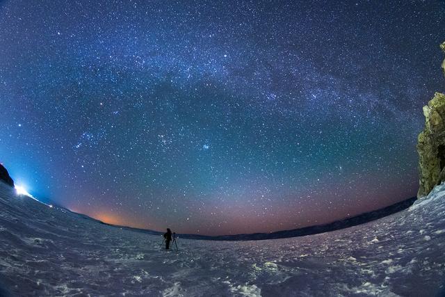 去俄羅斯旅行，用魚眼鏡頭記錄視野下的銀白世界