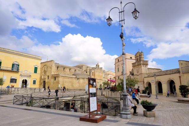 意大利馬泰拉，窮山惡水也要活下去的鬼城