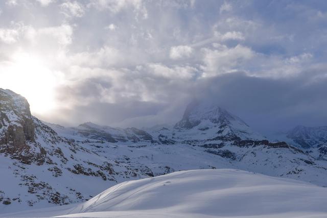 瑞士旅行,擁抱阿爾卑斯山脈走近馬特洪峰Matterhorn