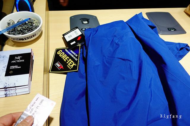加拿大溫哥華必買必逛,Arc’Teryx始祖鳥品牌折扣店