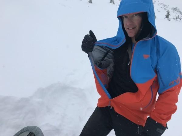 如何選擇沖鋒衣?沖鋒衣全面介紹及選購指南