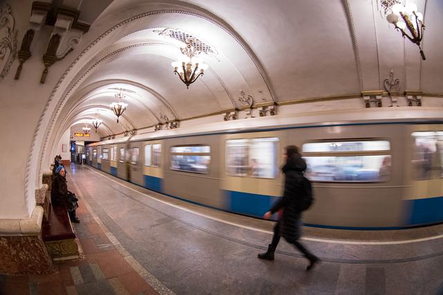 去俄羅斯旅行，用魚眼鏡頭記錄視野下的銀白世界