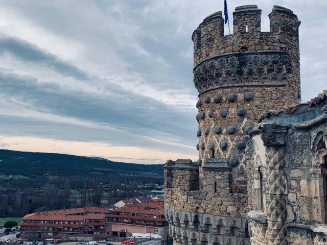 西班牙自由行,行走在馬德里后花園曼薩納雷斯城堡