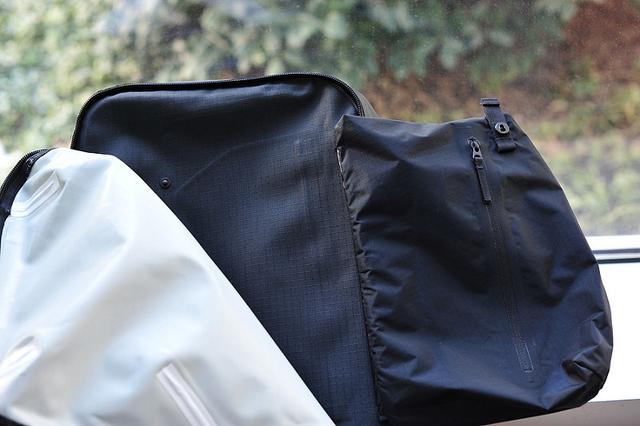 Arc'teryx除了戶外背包，還有高端雙肩筆記本電腦背包