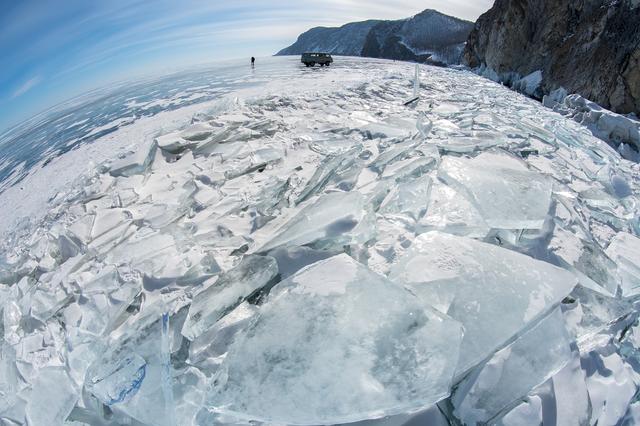 去俄羅斯旅行，用魚眼鏡頭記錄視野下的銀白世界